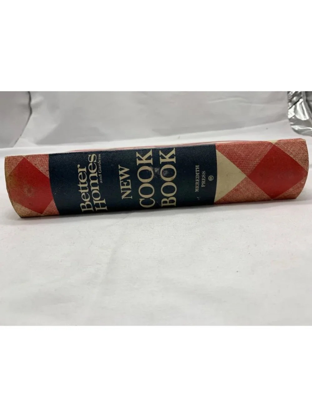 1968 Better Homes And Gardens New Cookbook Hardcover Ring-Bound Red Plaid